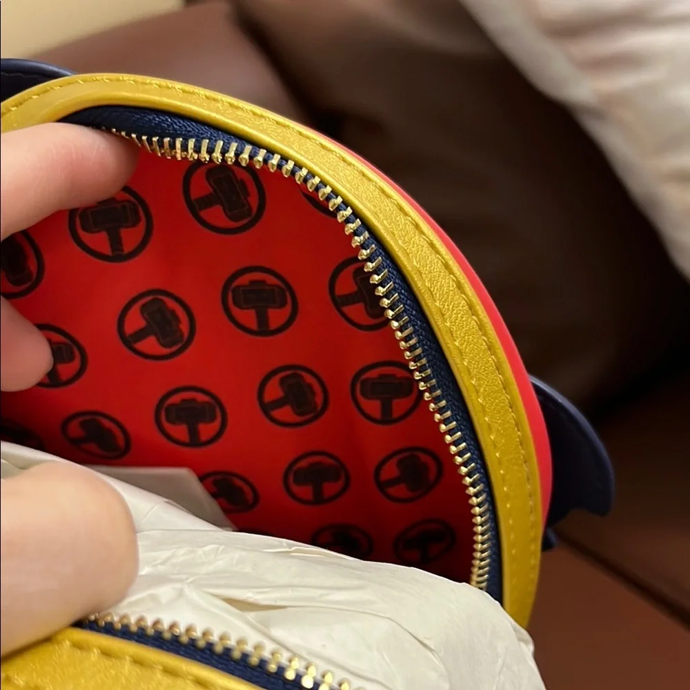 Marvel Thor Backpack unisex- Blue and Yellow NWT - Picture 9 of 9